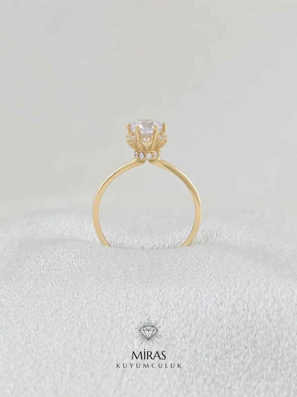 14 Ayar Altın - Lotus Tektaş Yüzük 14YZK859