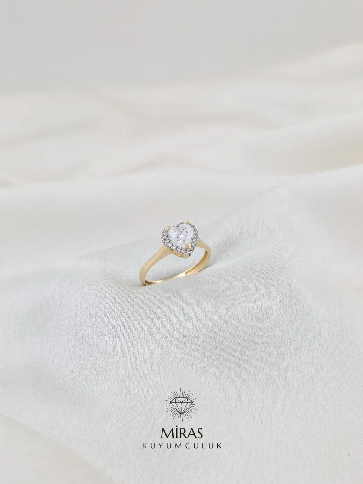 14 Ayar Altın - Kalp Kesim Tektaş Yüzük K14YZK149