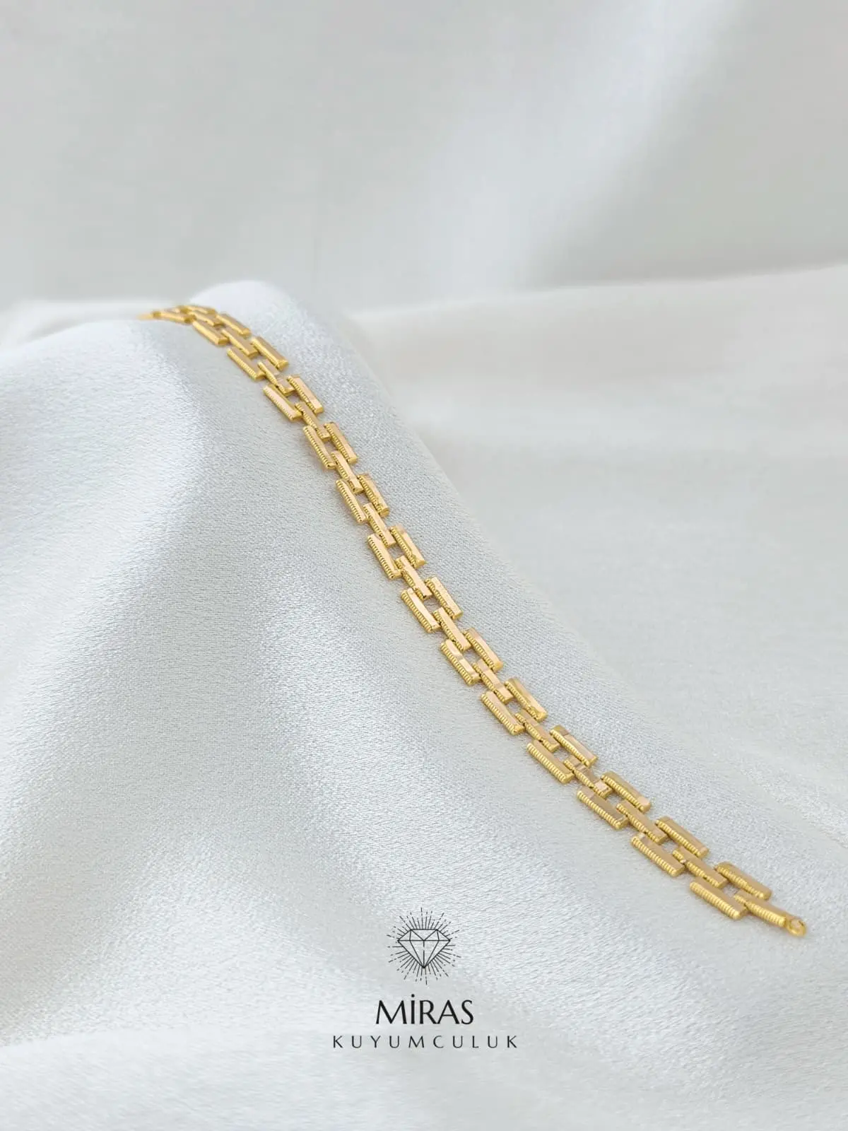 14 Ayar Altın - Taşsız Ajda Detaylı Bileklik 22 Ayar Görünümlü - 14BLK992