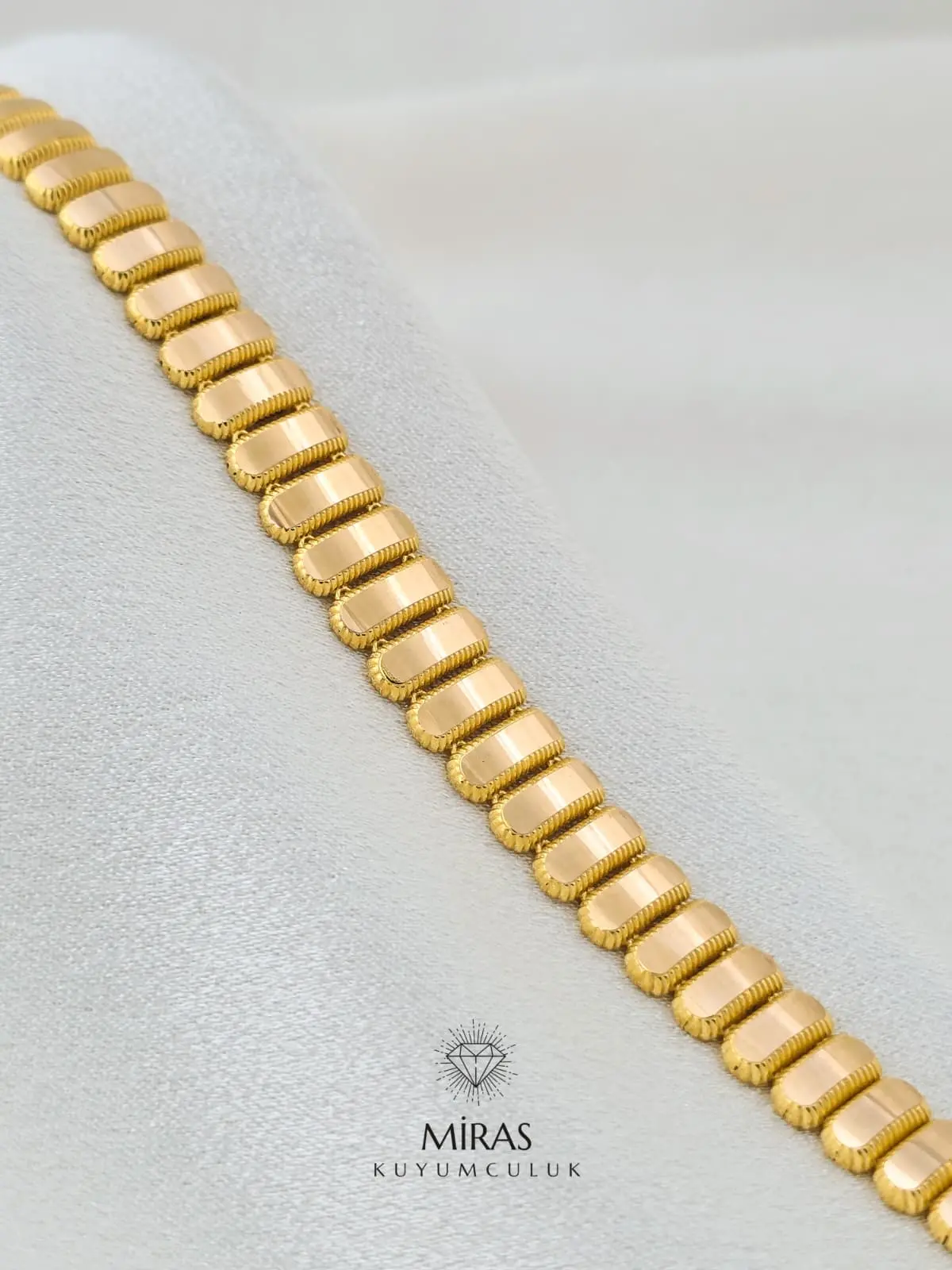 14 Ayar Altın - Taşsız Aynalı Ajda Detaylı Bileklik - 14BLK989