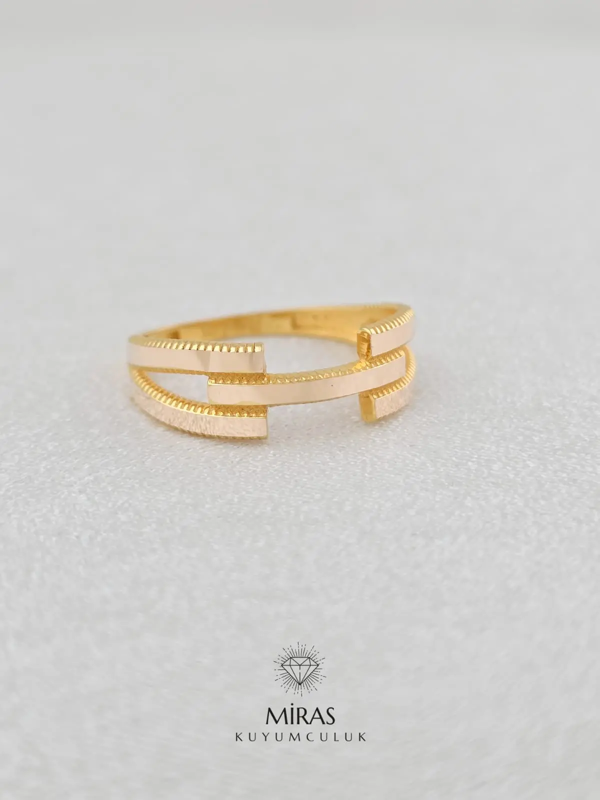 14 Ayar Altın - Taşsız Tekli Kaburga Ajda Yüzük - K14YZK419
