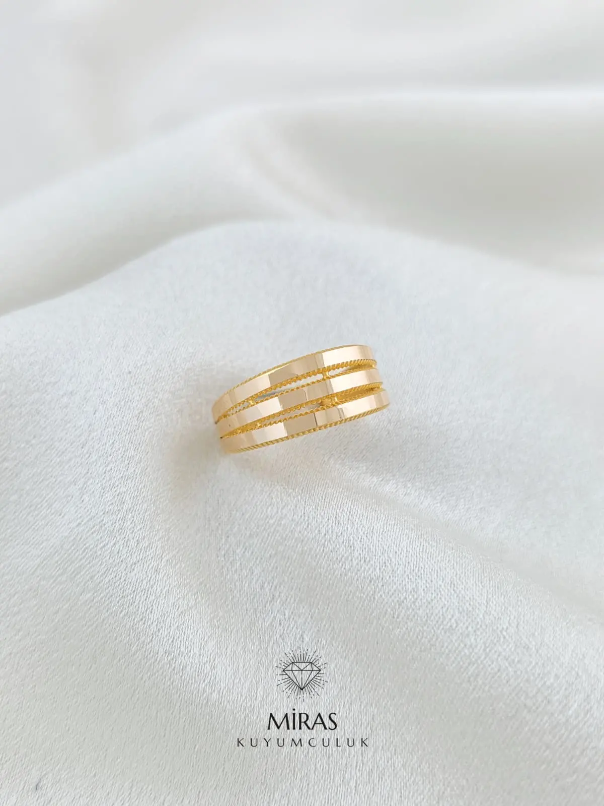 14 Ayar Altın - Taşsız Üç Sıralı Ajda Yüzük - K14YZK417