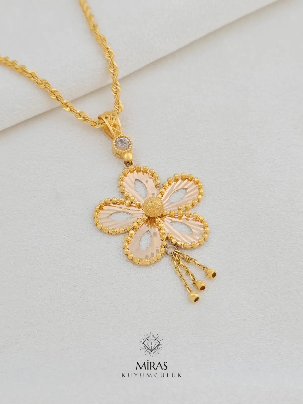 14 Ayar Altın - Lazer Kesim Yonca Kolye Ucu - 14KU225