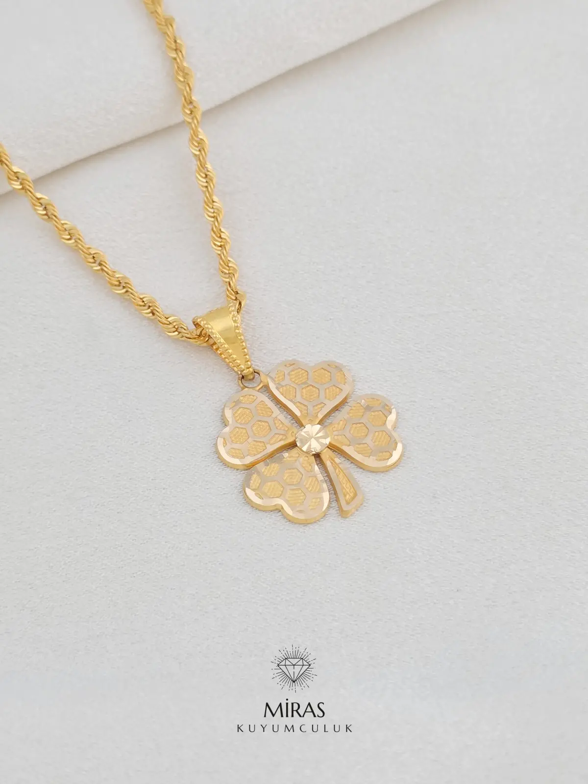 14 Ayar Altın - Yonca Kolye Ucu - 14KU358