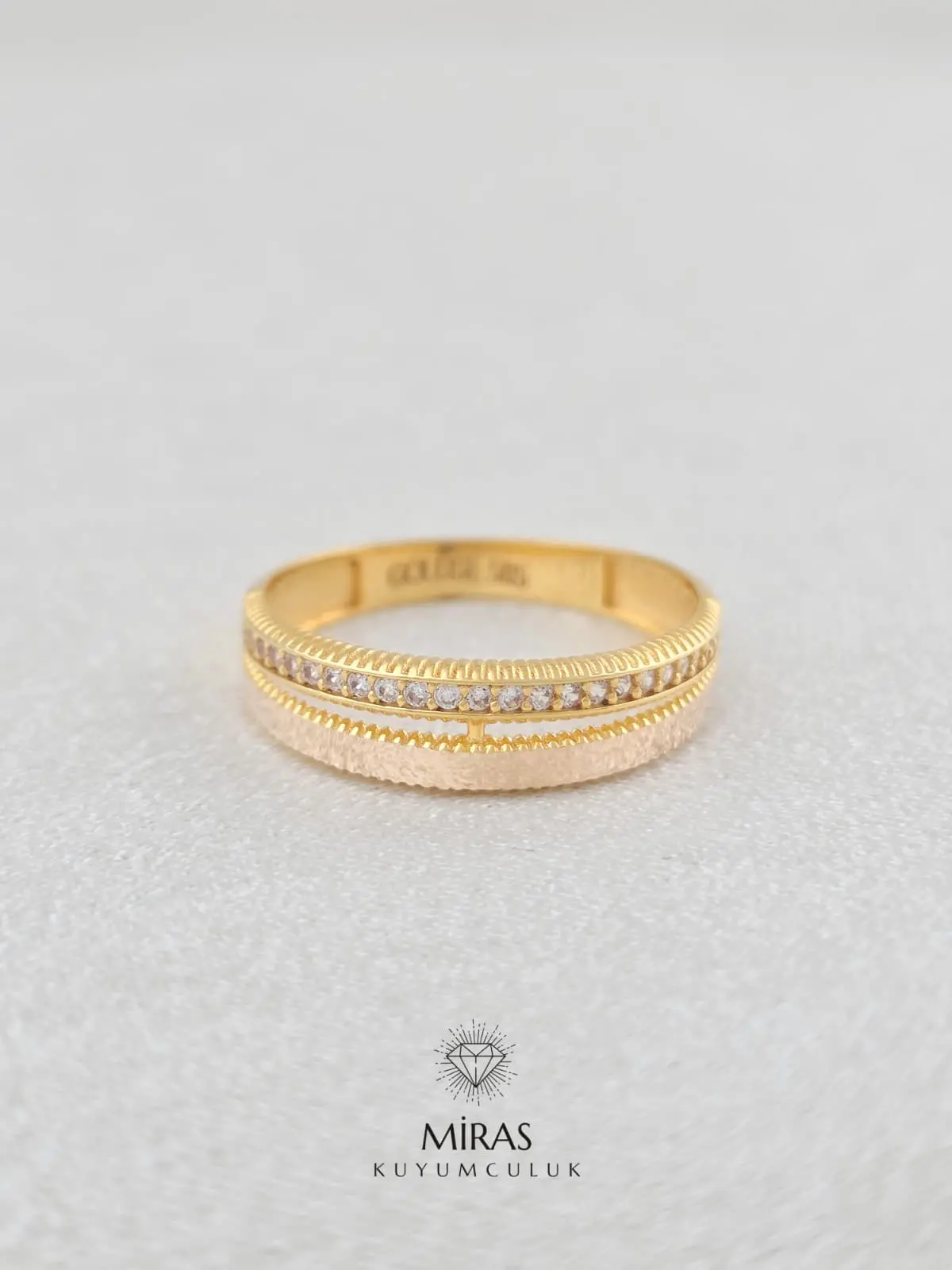 14 Ayar Altın - İki Sıra Taşlı Ajda Yüzük -14YZK984