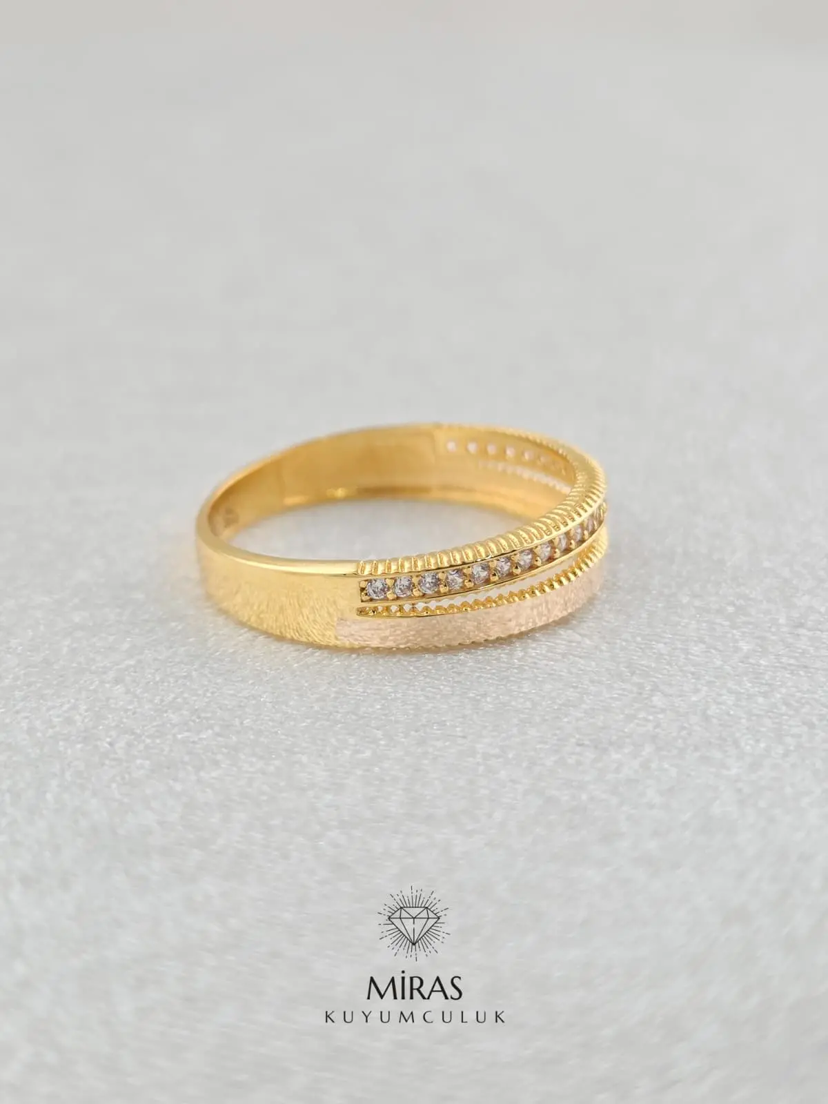 14 Ayar Altın - İki Sıra Taşlı Ajda Yüzük -14YZK984