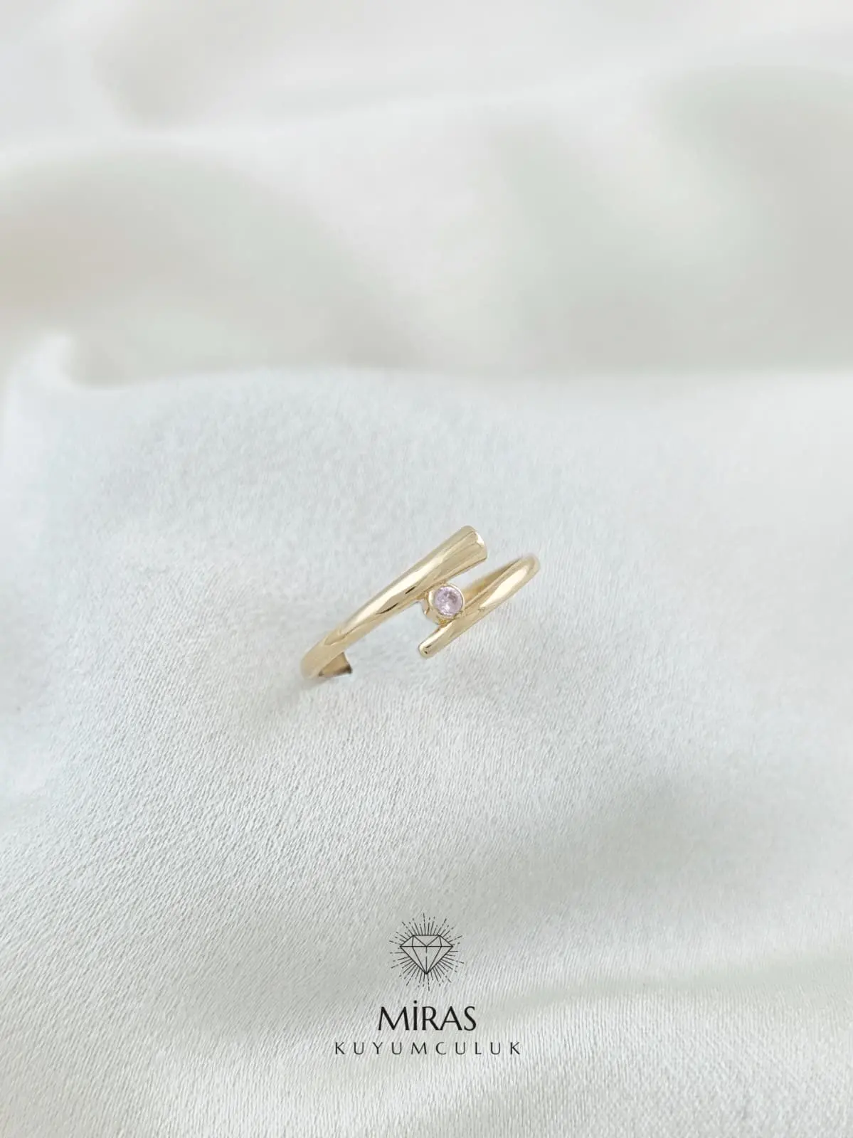 14 Ayar Altın - Pembe Taşlı Spor Yüzük - 14YZK986