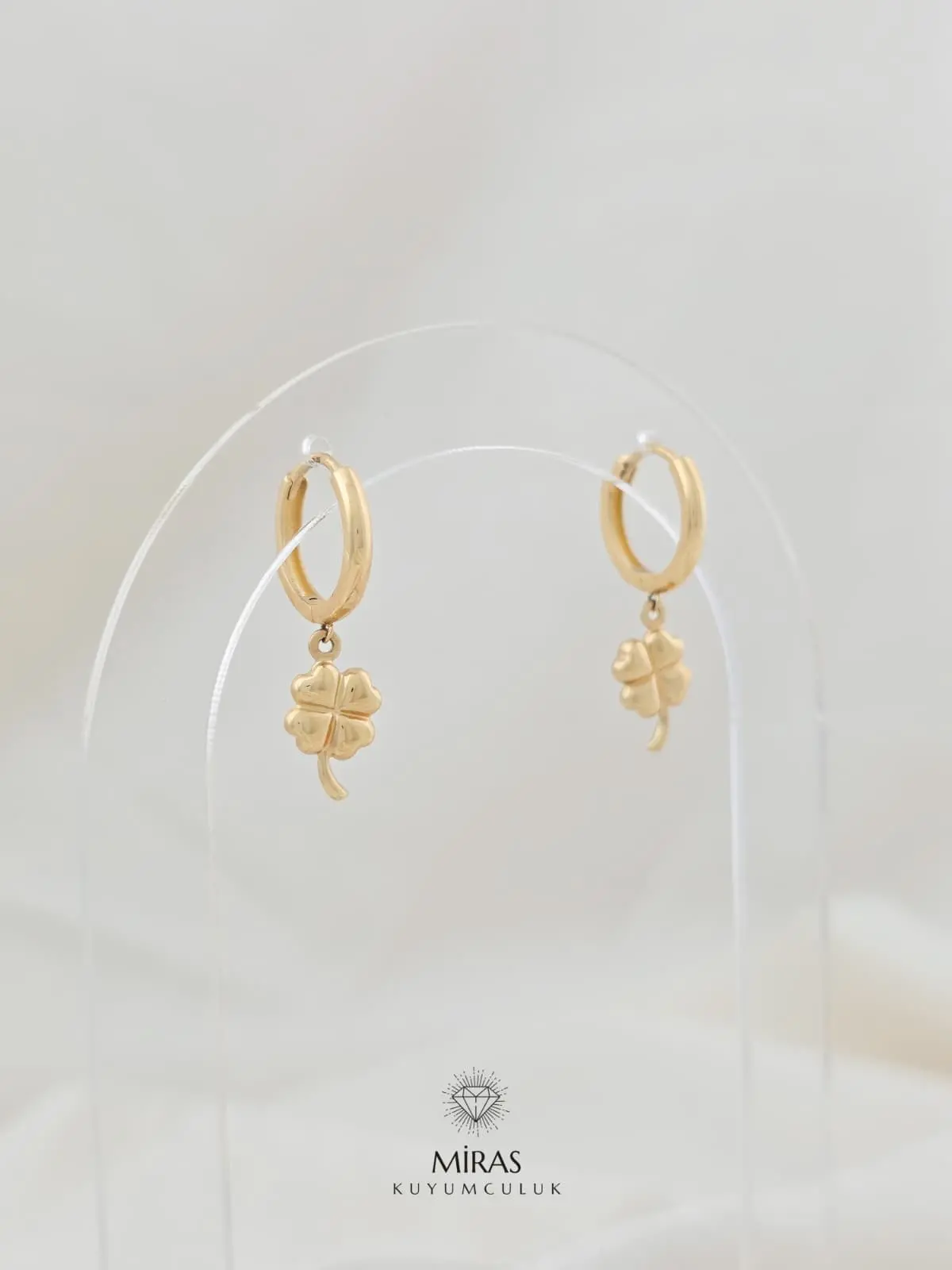 14 Ayar Altın - Taşsız Sallantılı Yonca Küpe - 14KP581