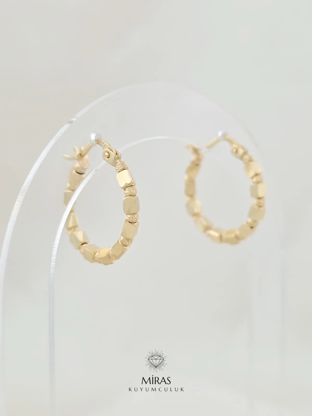 14 Ayar Altın - Dorika Detaylı Küp Halka Küpe - K14KP104