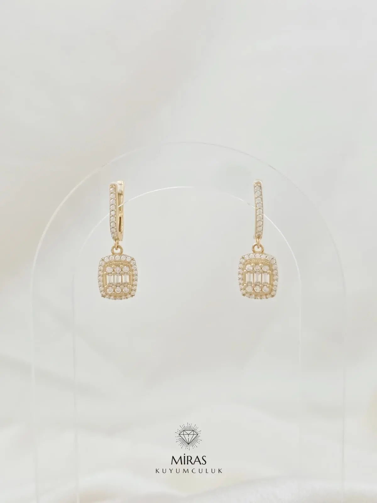 14 Ayar Altın - Taşlı Sallantılı Baget Küpe - 14KP937