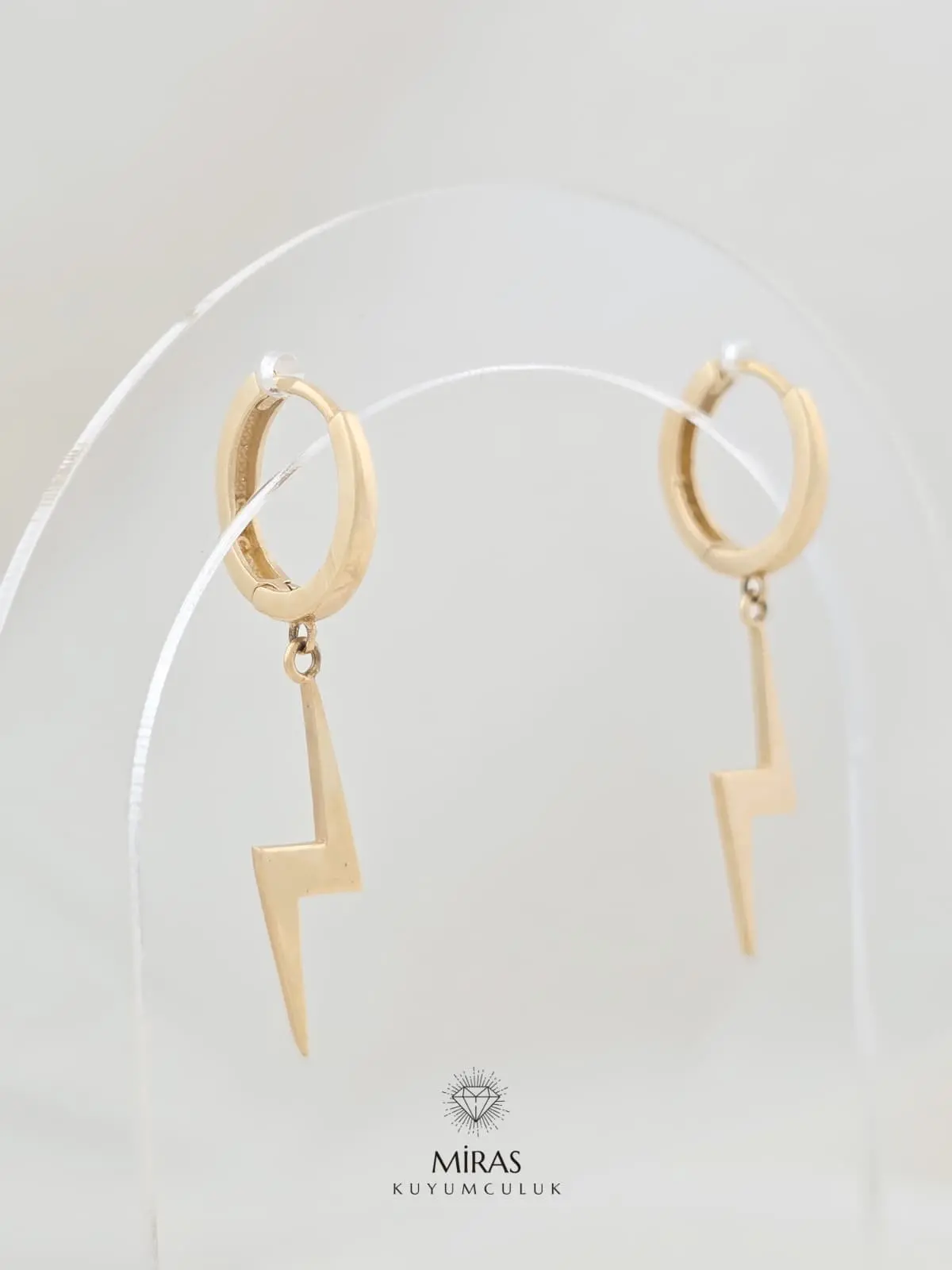 14 Ayar Altın - Taşsız Sallantılı Yıldırım Küpe - 14KP657