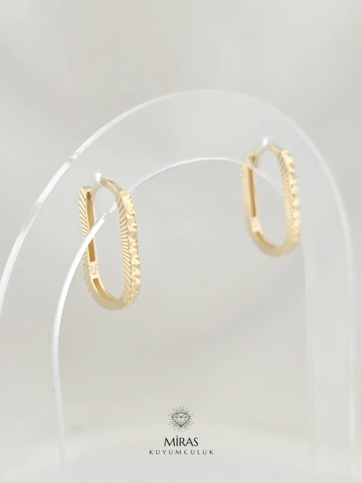 14 Ayar Altın - Lazer Kesim Dikdörtgen Küpe - 14KP981