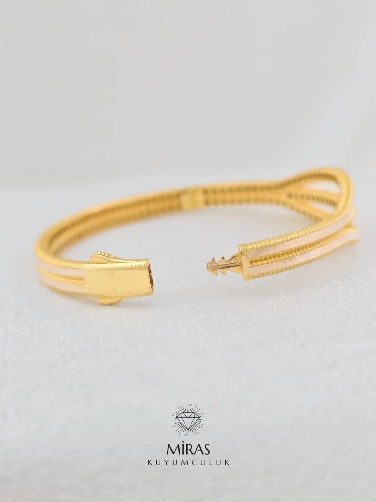 14 Ayar Altın - Taşsız Ajda Kelepçe - 14KLP276