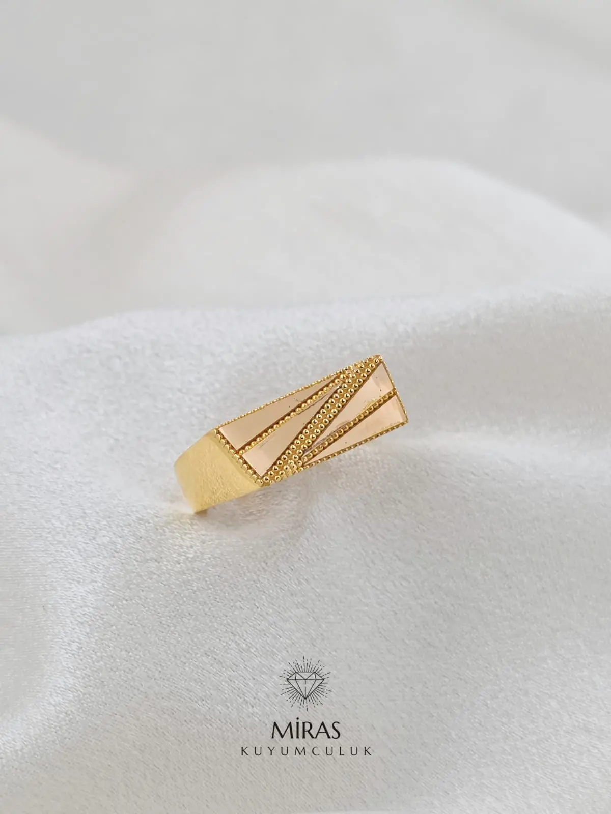 14 Ayar Altın - Prizma Ajda - 14YZK964