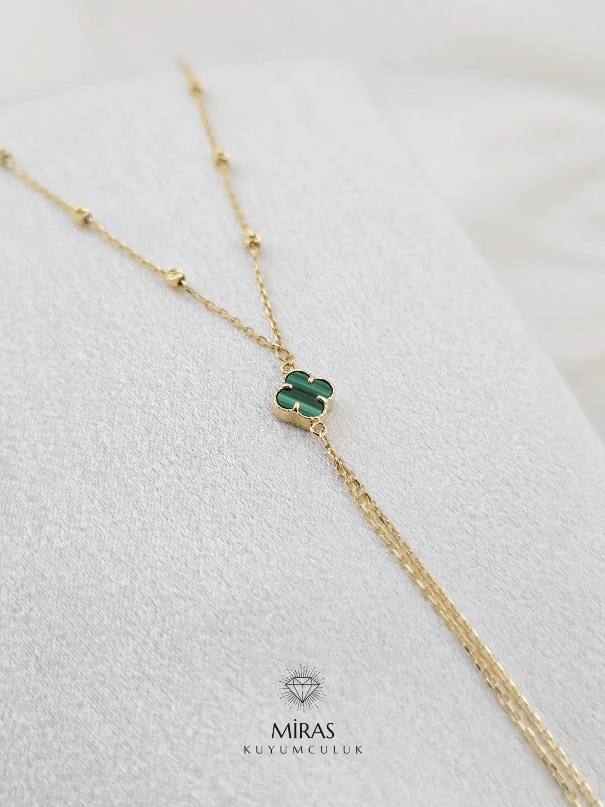 14 Ayar Altın - Yeşil Taşlı Yonca Motifli Şahmeran - 14SAH15