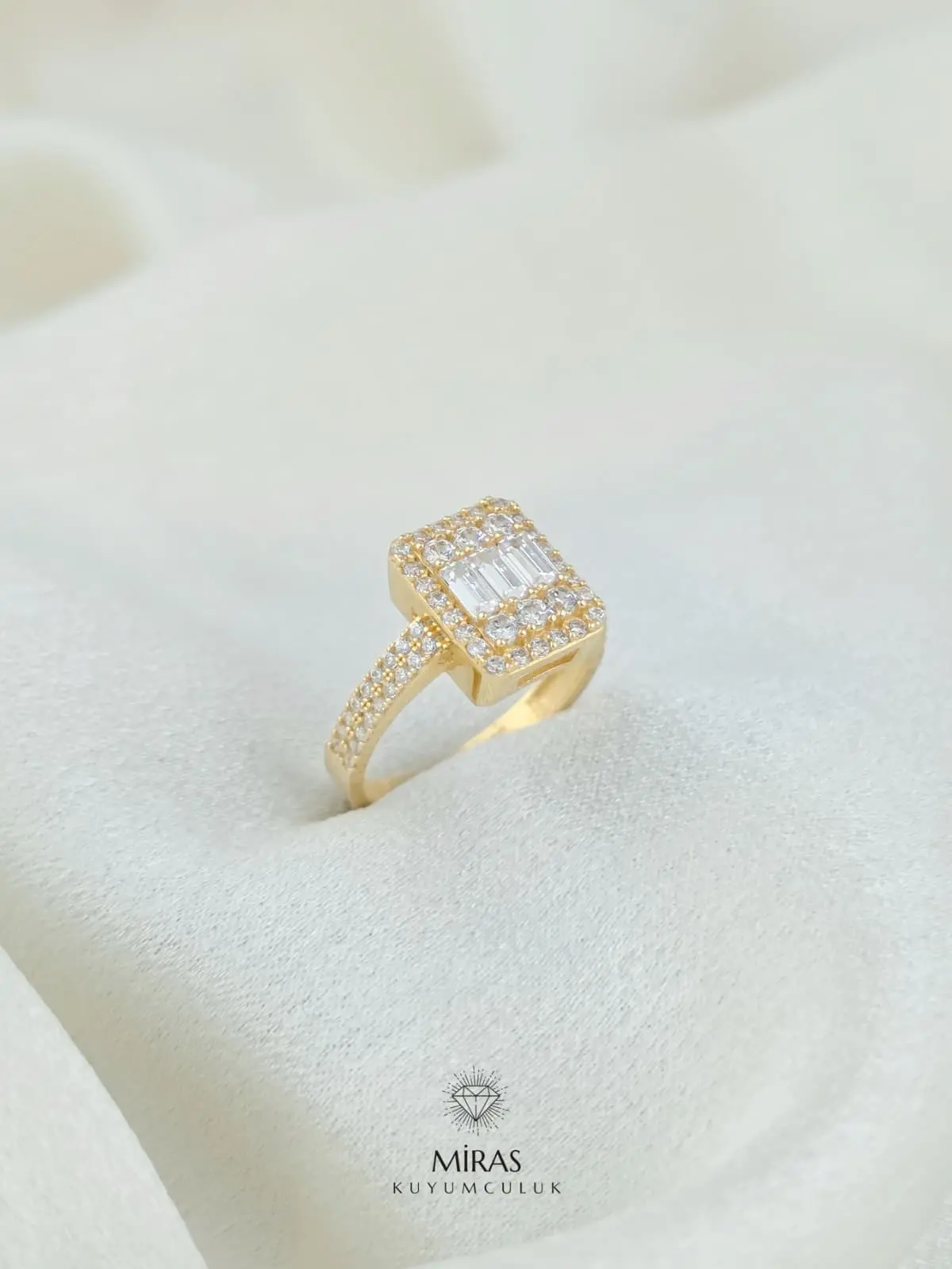 14 Ayar Altın - Çift Sıra Taşlı Baget Yüzük - 14YZK725