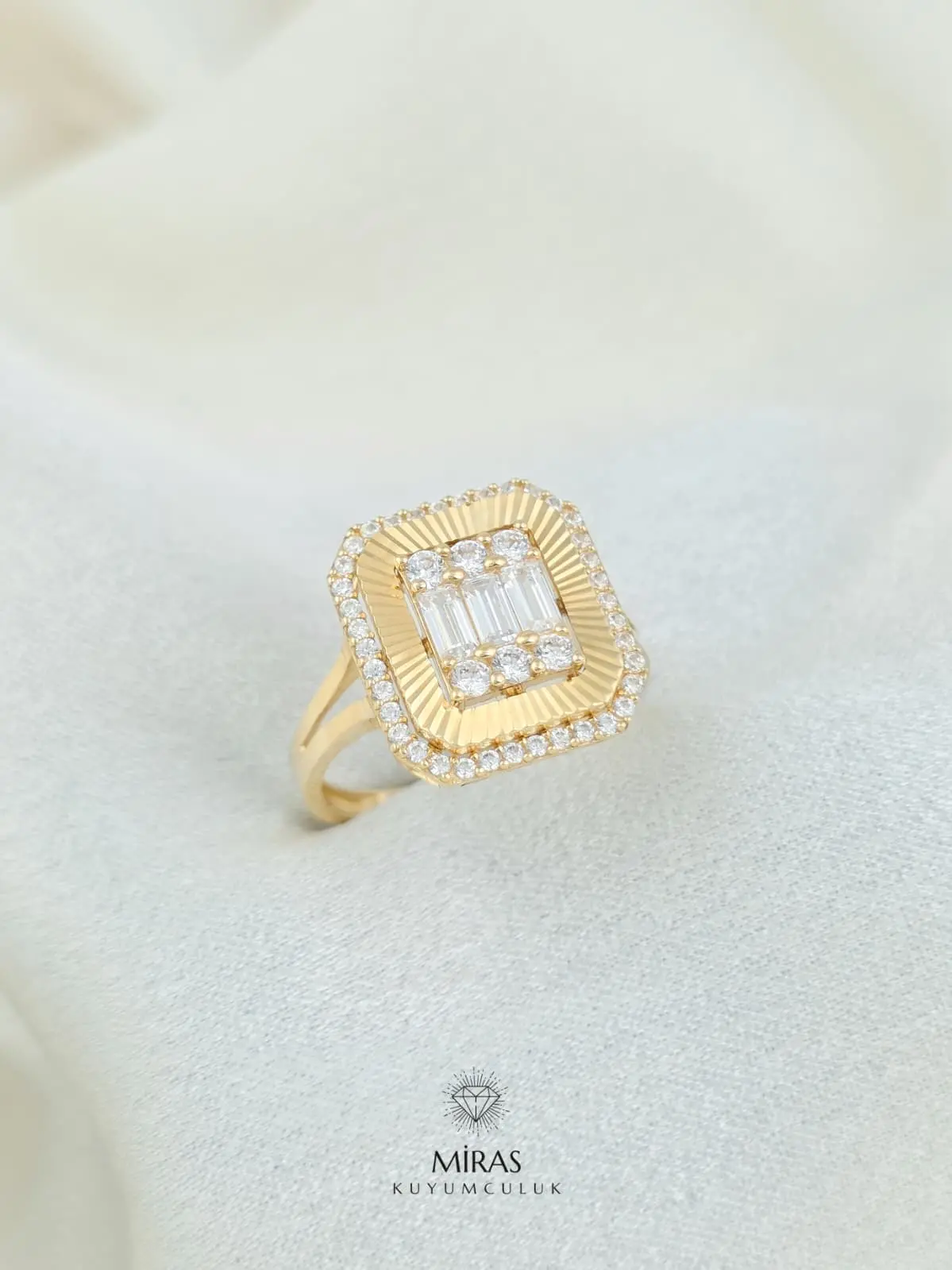 14 Ayar Altın - Lazer Kesim Baget Yüzük - K14YZK265