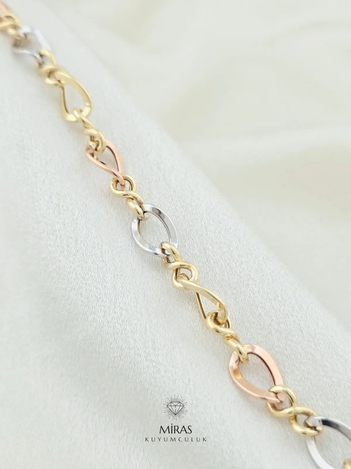 14 Ayar Altın - Üç Renkli Hallow Bileklik - 14BLK1052