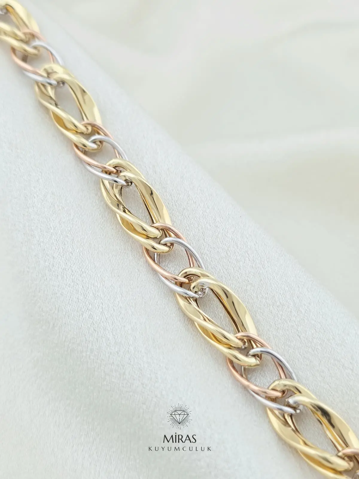 14 Ayar Altın - Üç Renkli Hallow Bileklik - 14BLK1051