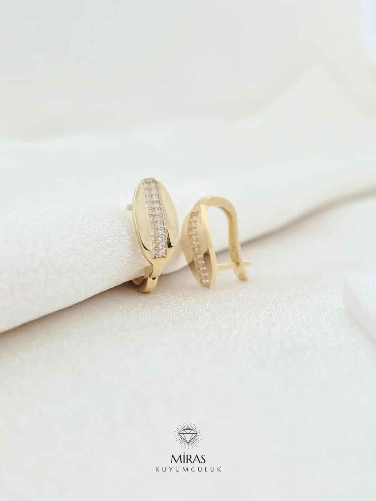 14 Ayar Altın - Taşlı J Küpe 14KP821