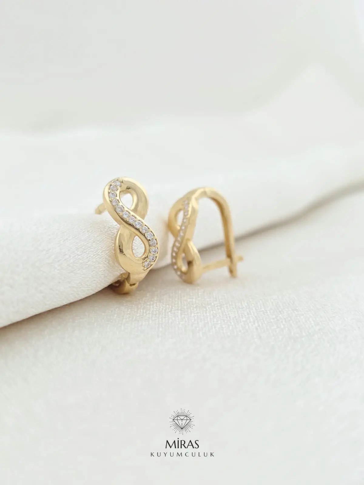 14 Ayar Altın - Taşlı Sonsuzluk J Küpe - K14KP97