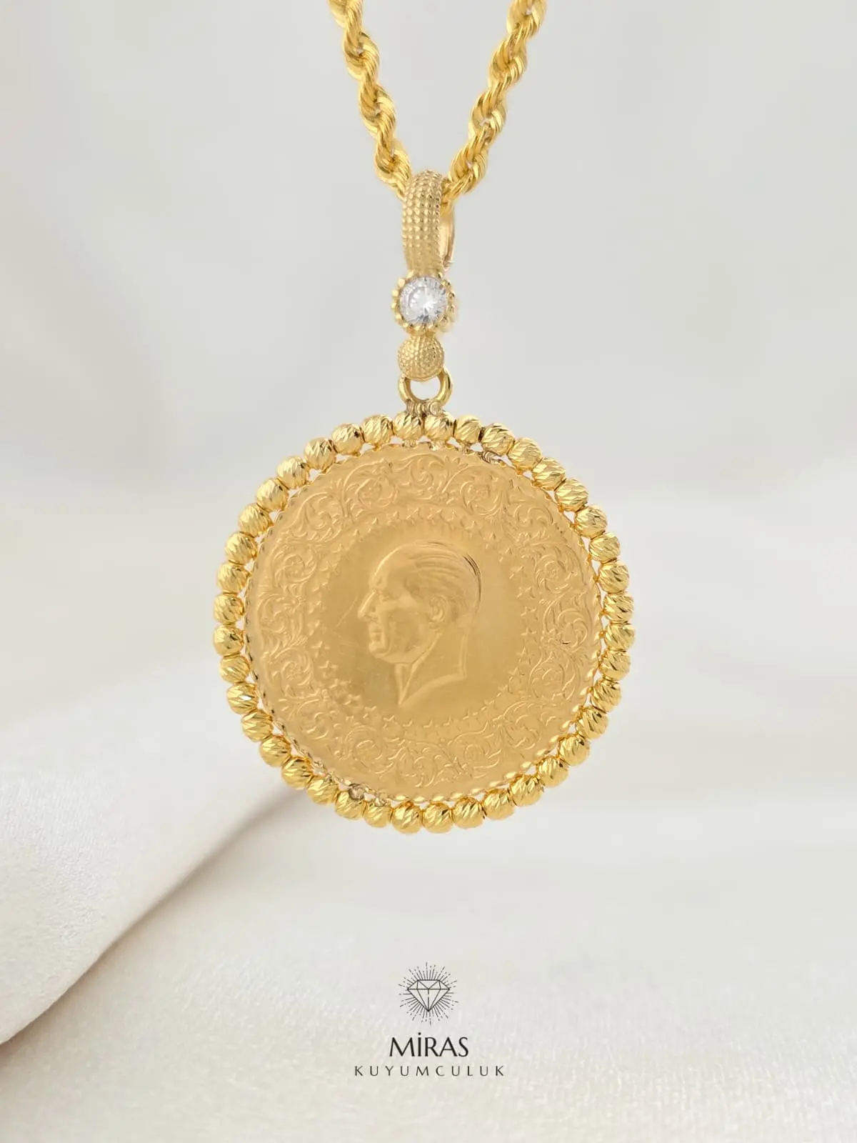 22 Ayar Yarım Altın Kolye Ucu - 14KU394